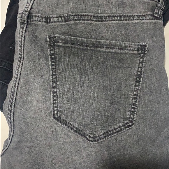 Old Navy Gray Jeans - Picture 1 of 1